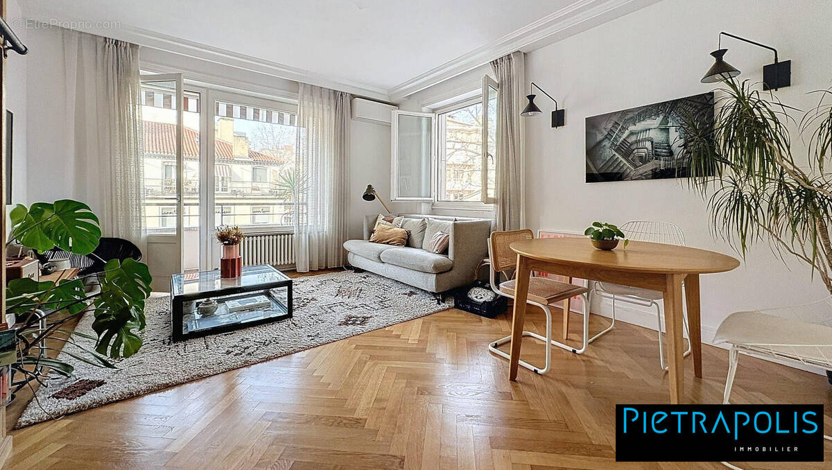 Appartement à LYON-6E