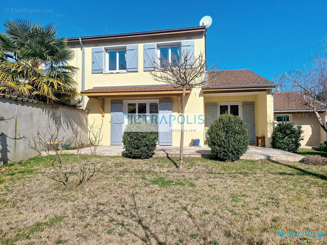 Maison à SAINT-ETIENNE-DES-OULLIERES