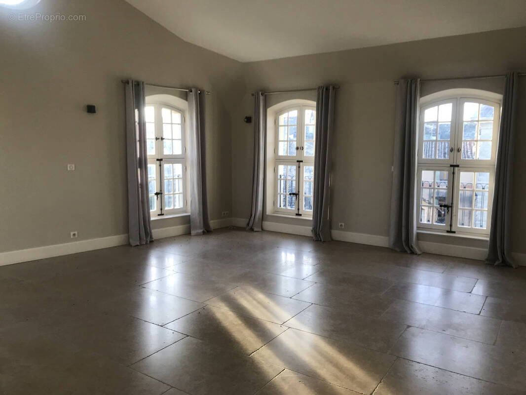 Appartement à UZES