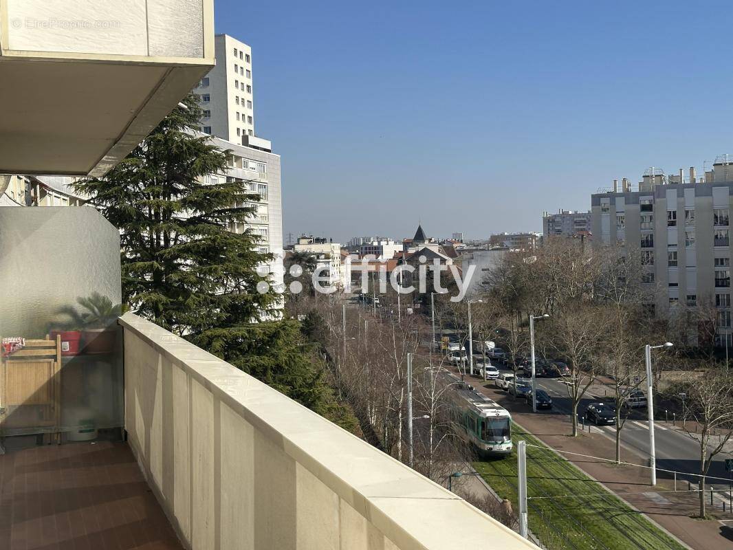 Appartement à GENNEVILLIERS