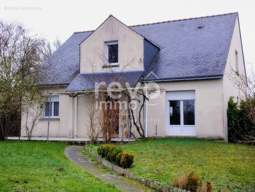 Maison à MOZE-SUR-LOUET