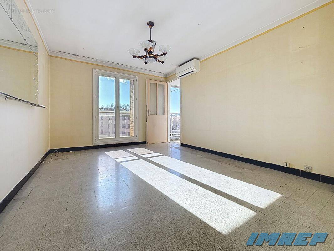 Appartement à MARSEILLE-9E