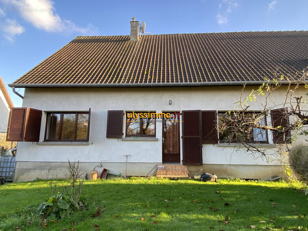 façade - Maison à TILLOLOY