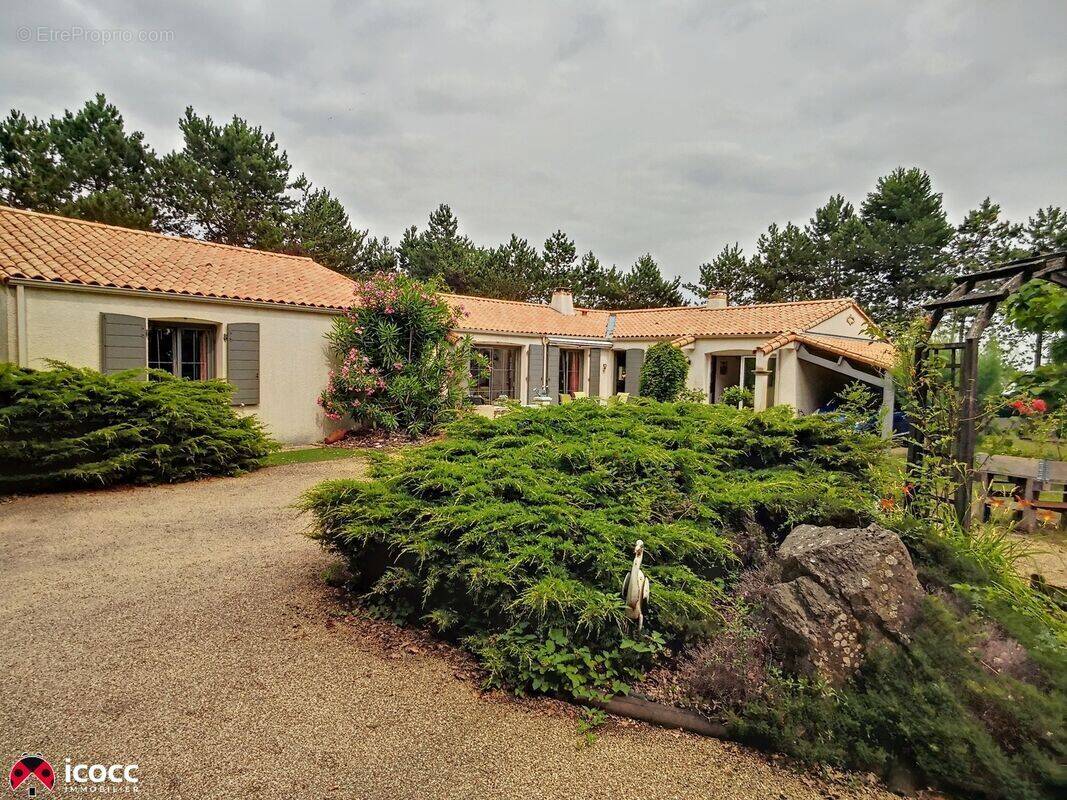 Maison à MAREUIL-SUR-LAY-DISSAIS