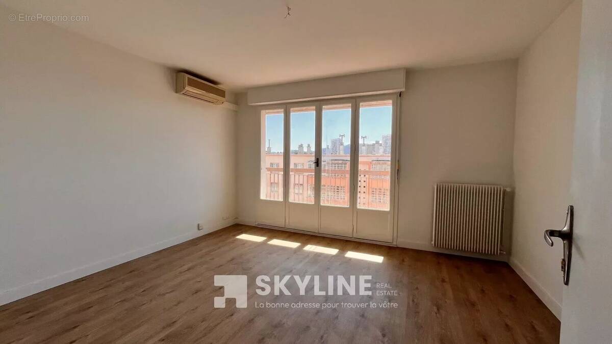 Appartement à MARSEILLE-9E