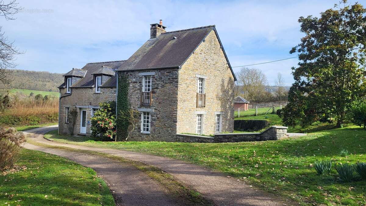 Maison à CLECY