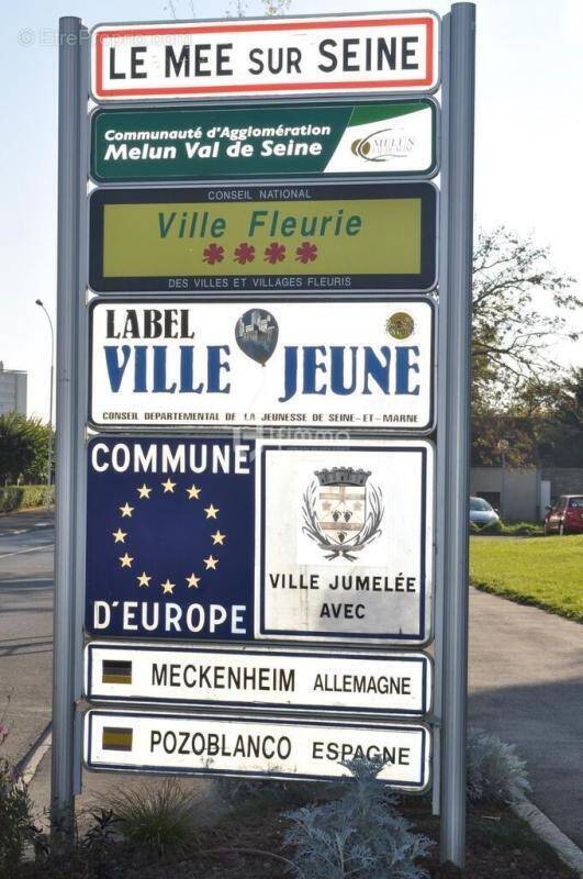 Parking à LE MEE-SUR-SEINE