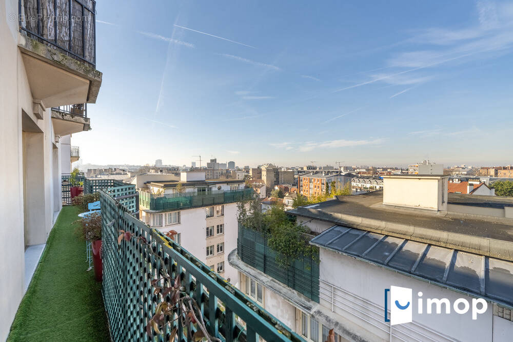 Appartement à LA GARENNE-COLOMBES