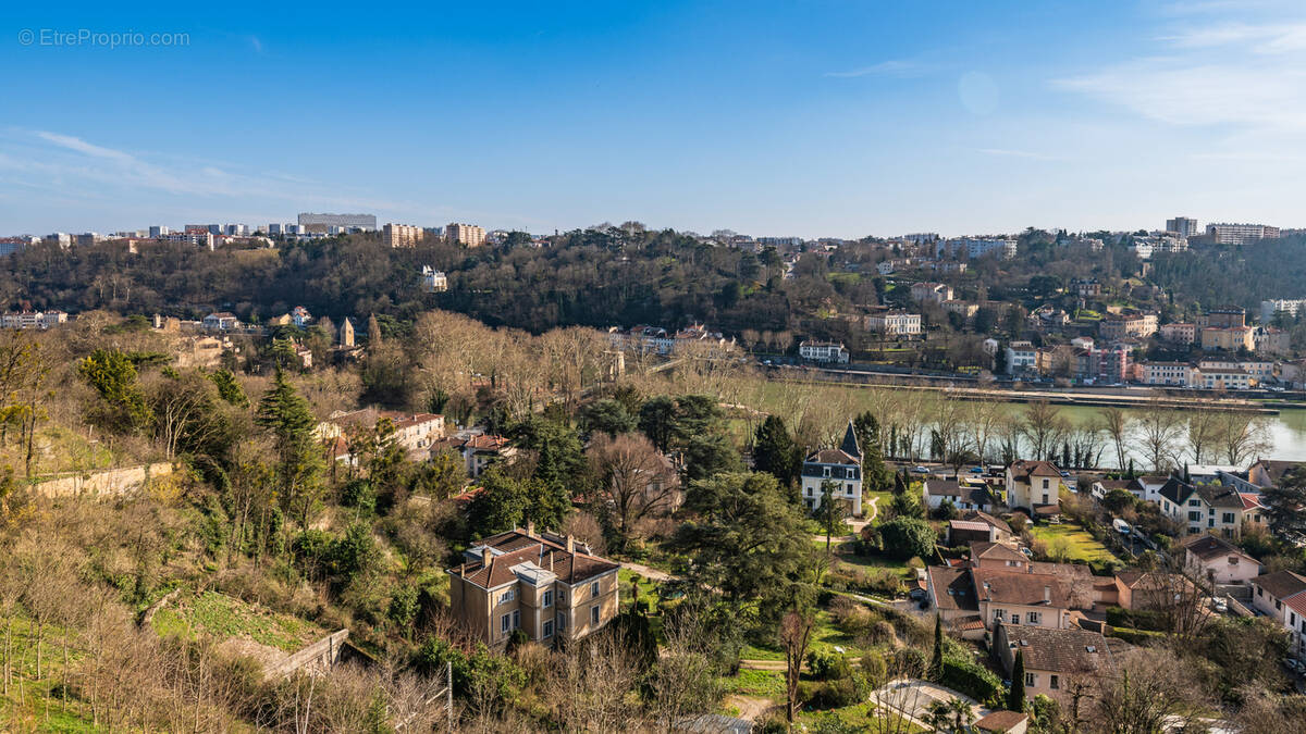 Appartement à LYON-9E