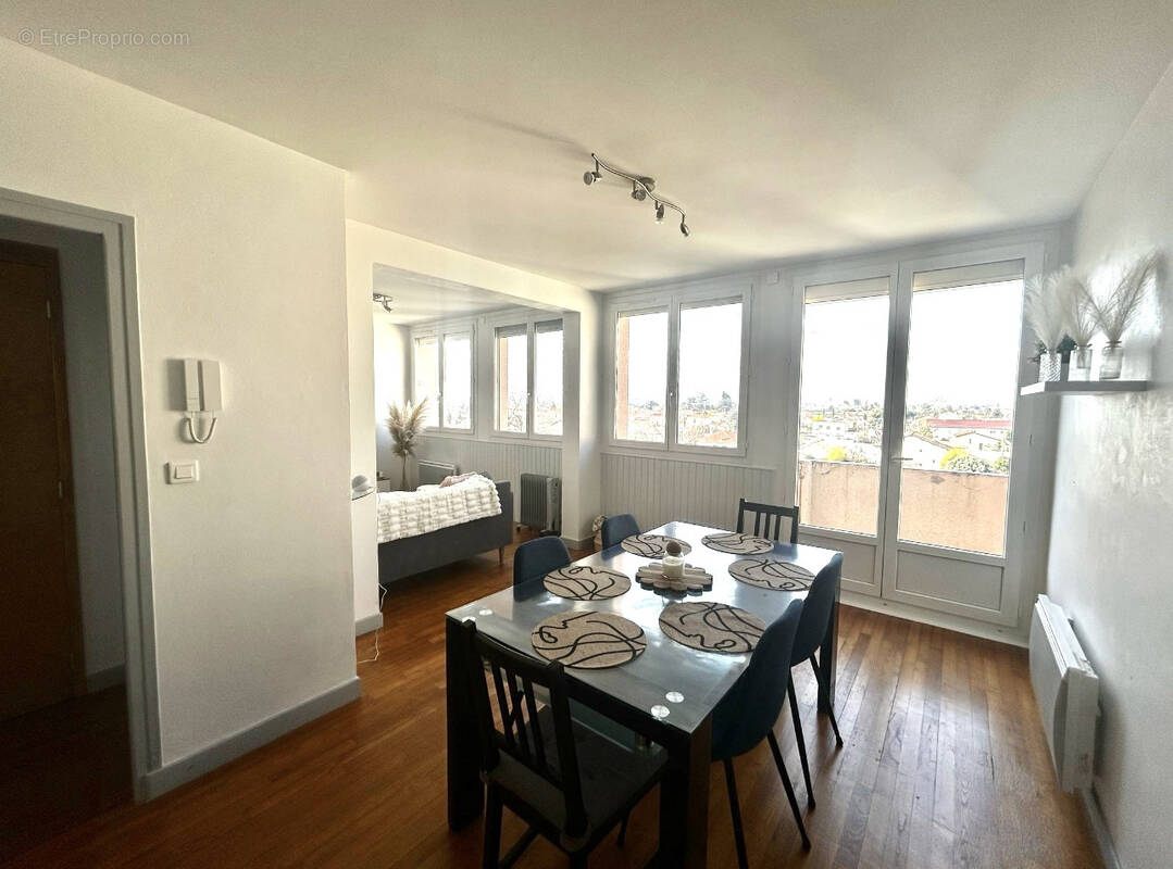 Appartement à ROMANS-SUR-ISERE