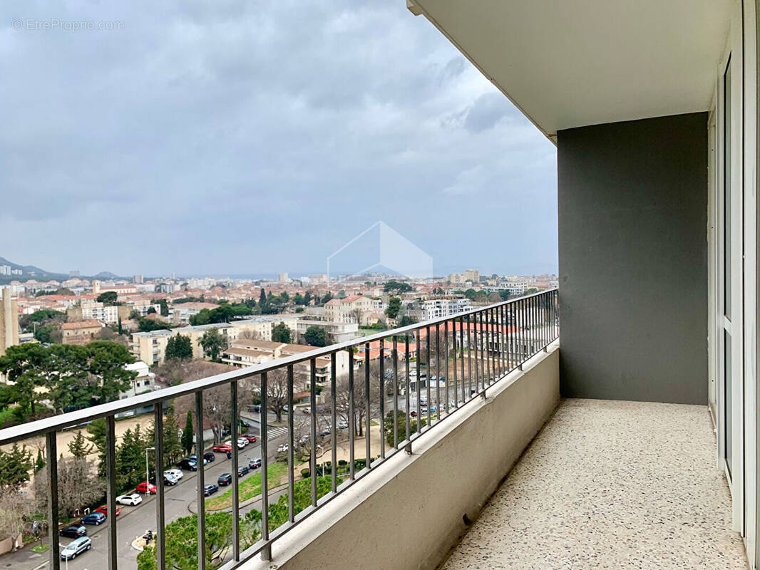 Appartement à MARSEILLE-9E