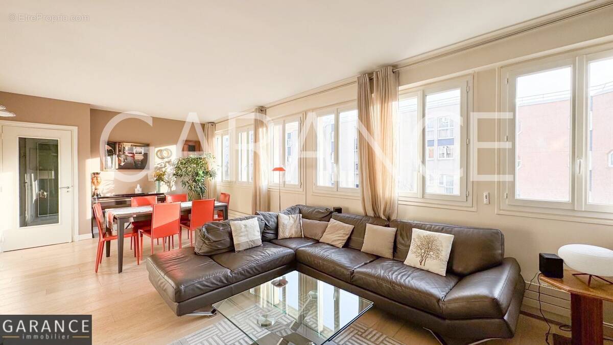 Appartement à PARIS-12E