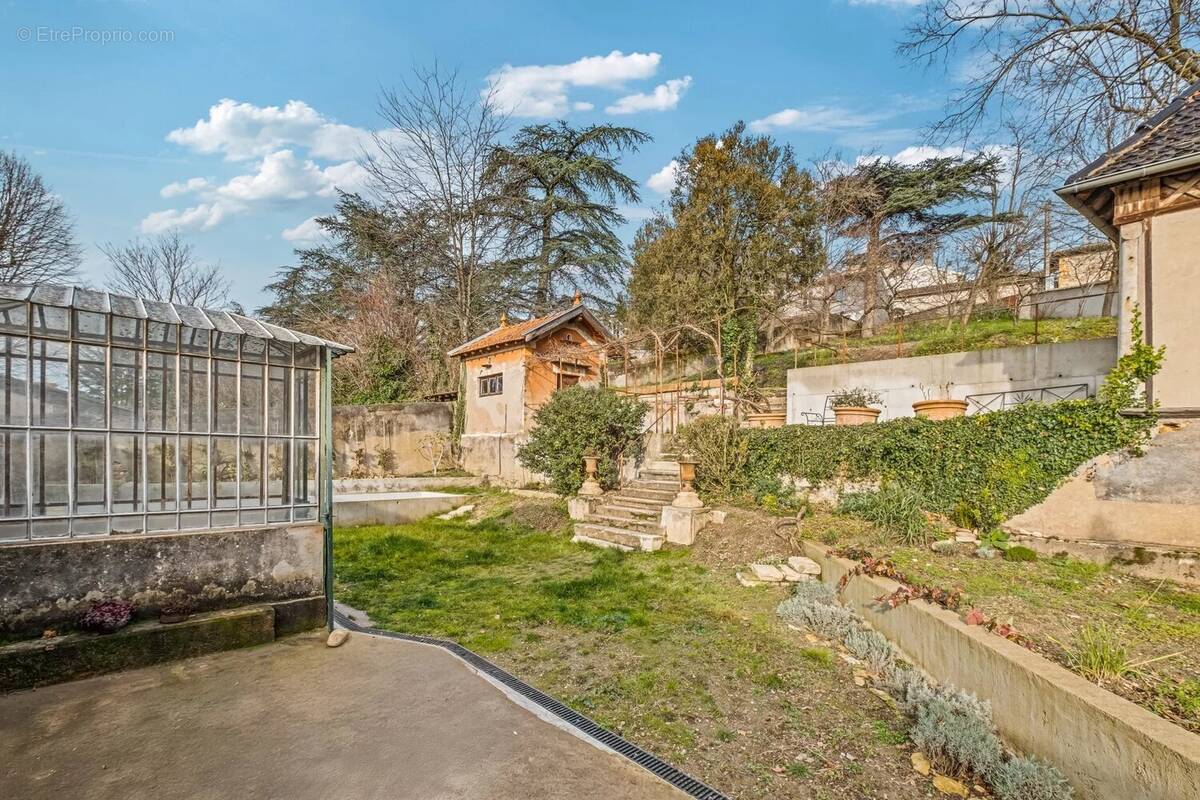 Maison à SAINTE-FOY-LES-LYON