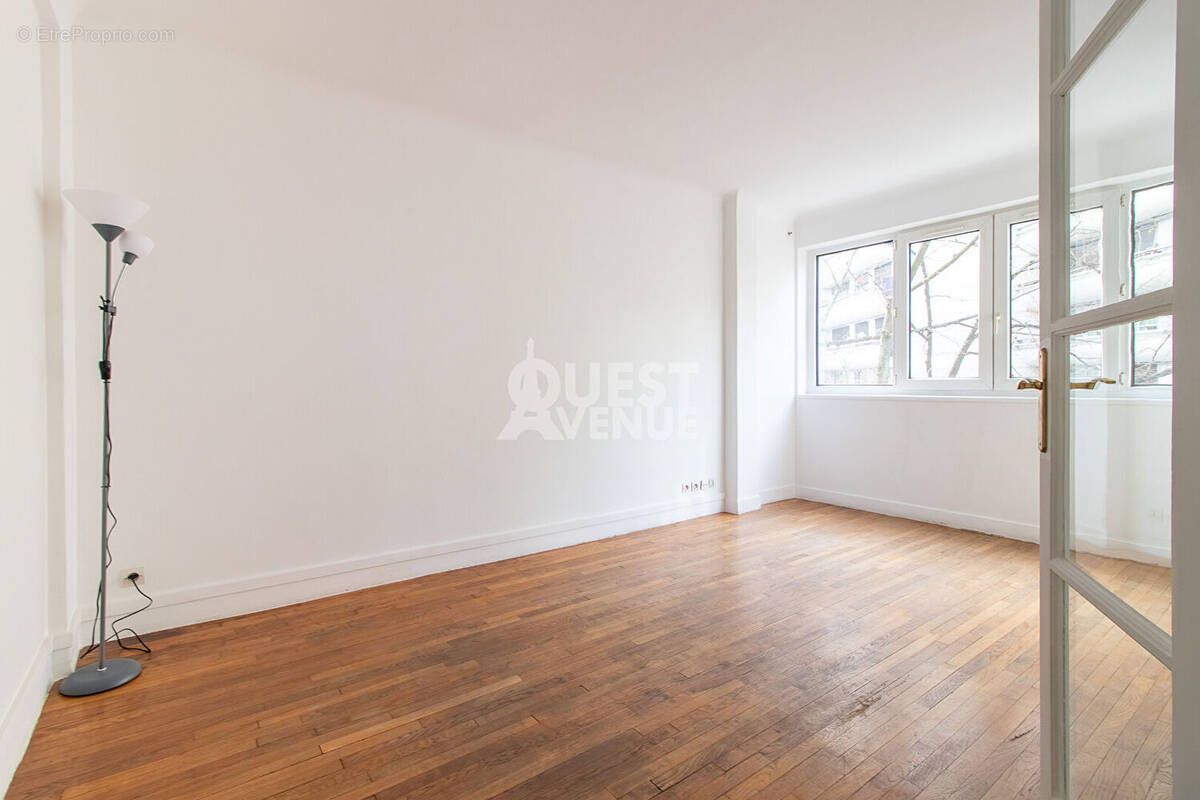 Appartement à PARIS-20E