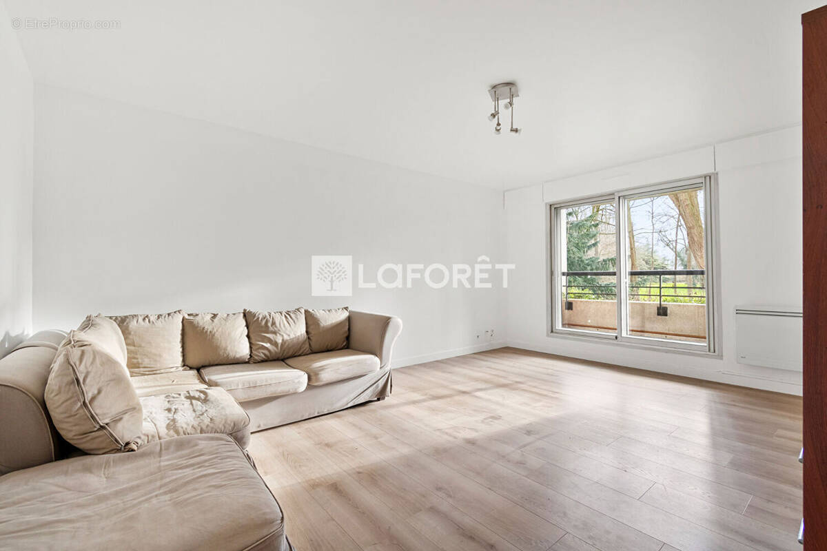 Appartement à SURESNES