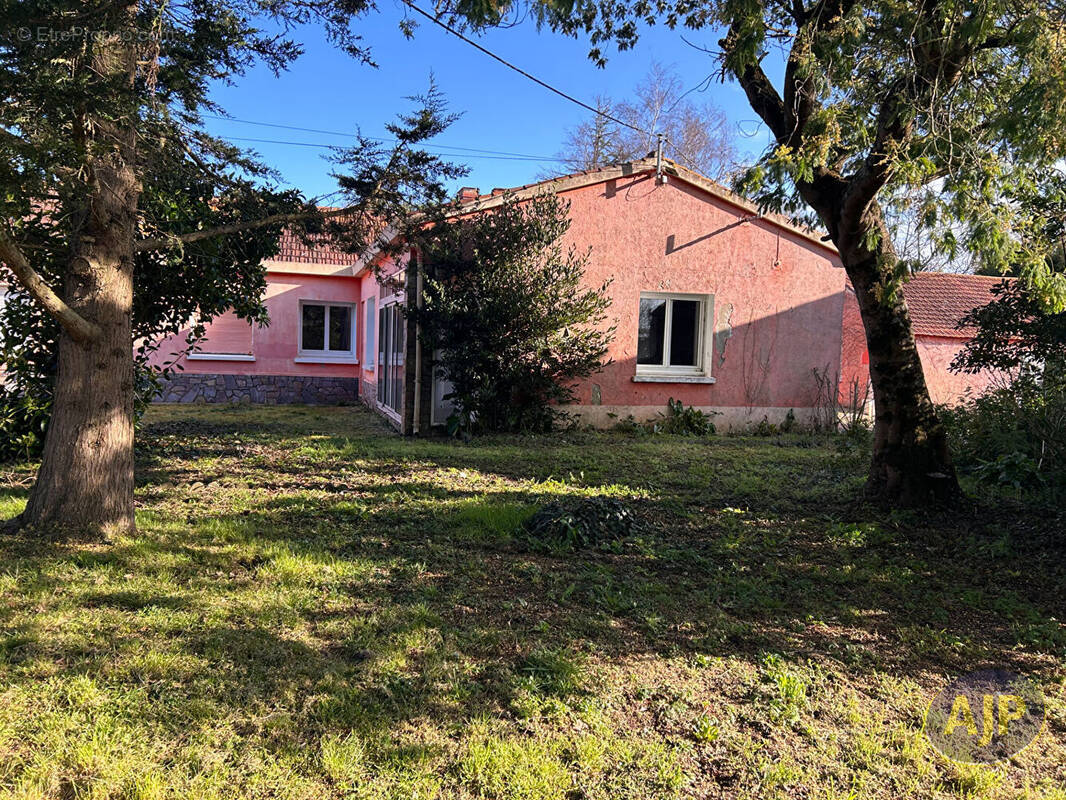 Maison à SAINTE-FOY