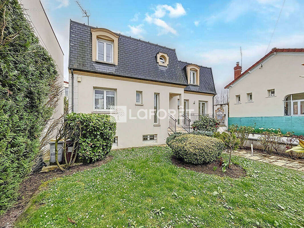 Maison à CARRIERES-SUR-SEINE