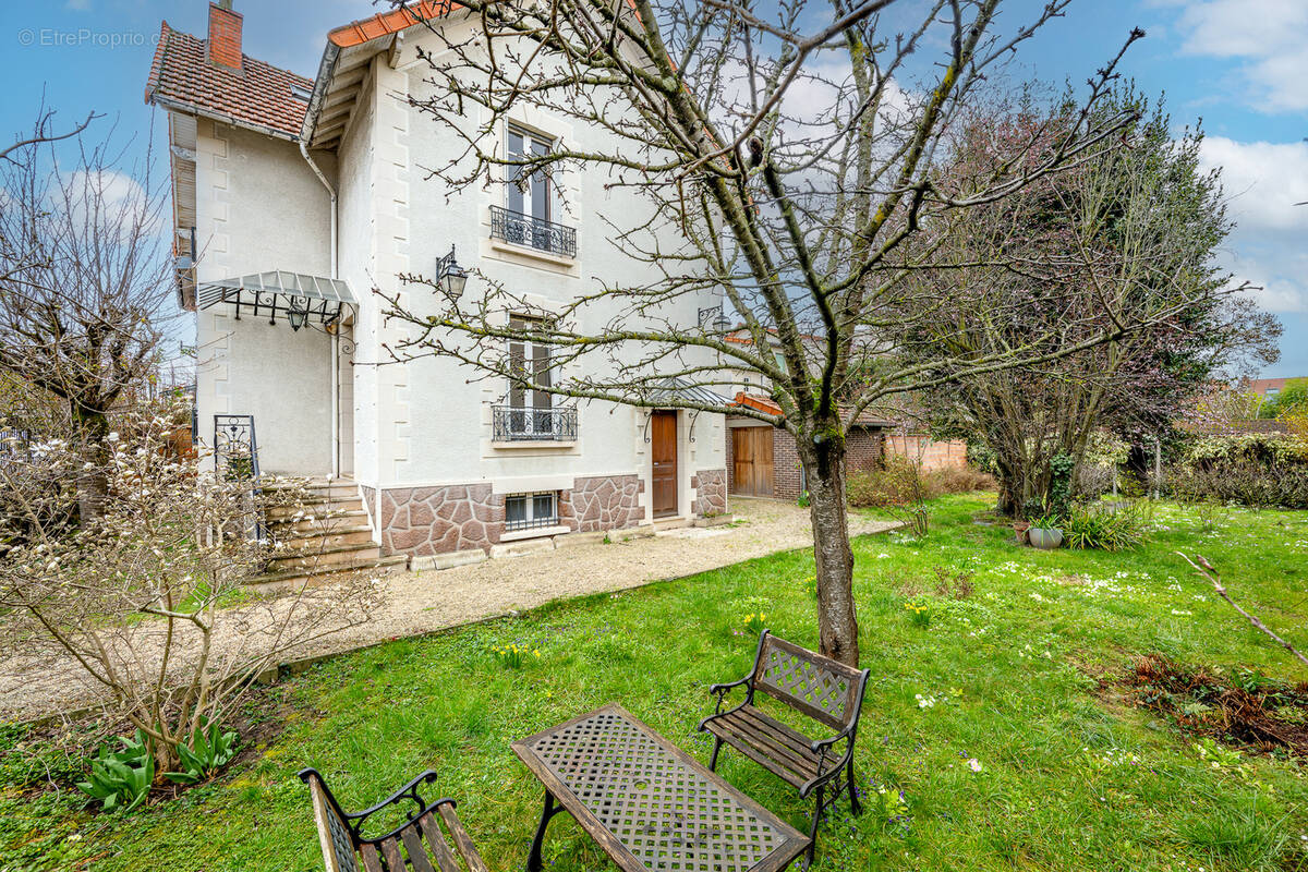 Maison à BOURG-LA-REINE