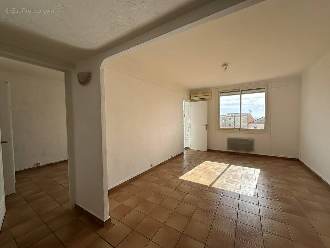 Appartement à PUGET-SUR-ARGENS