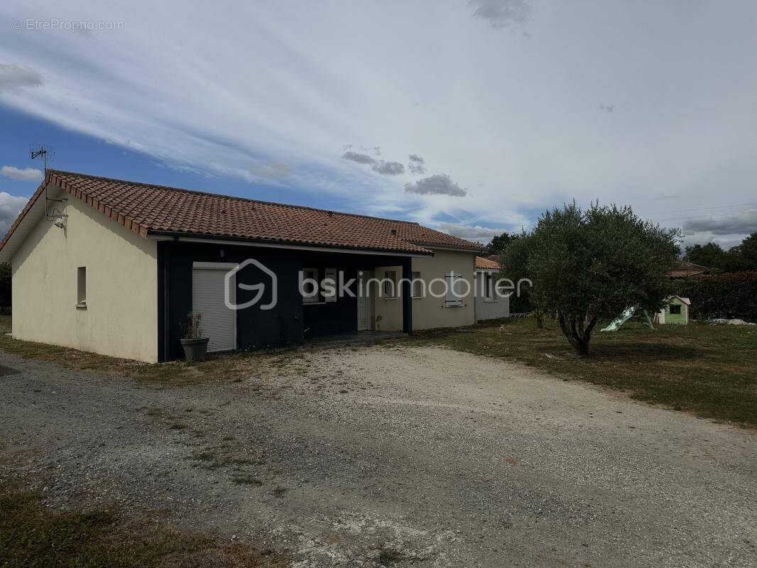 Maison à ROUMAZIERES-LOUBERT