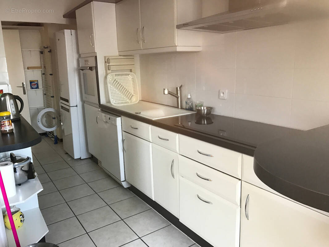 Appartement à COURBEVOIE