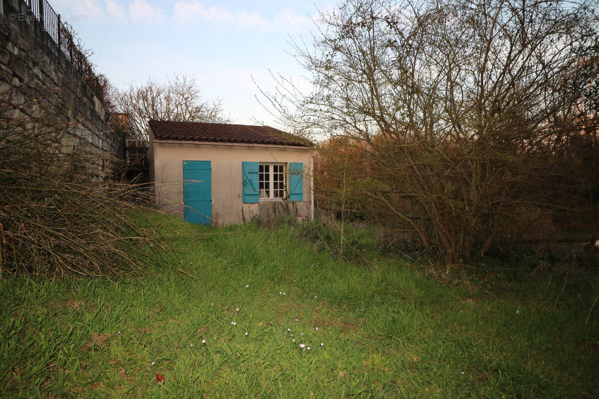 Appartement à CRAZANNES