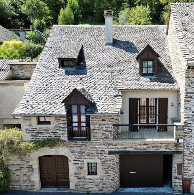 Maison à ESTAING