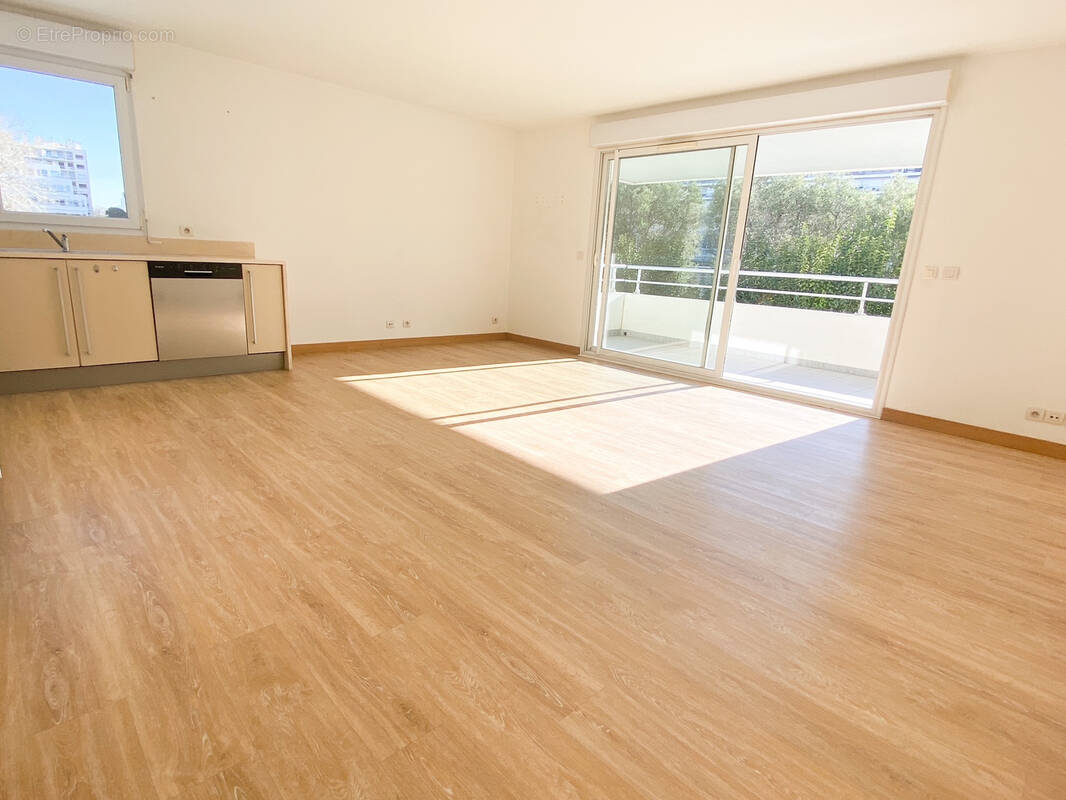 Appartement à MARSEILLE-8E