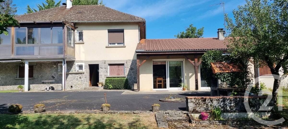 Maison à AURILLAC