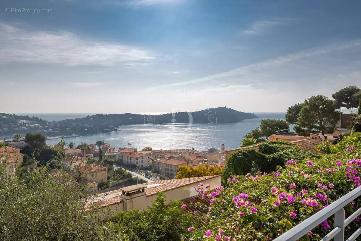 Appartement à VILLEFRANCHE-SUR-MER