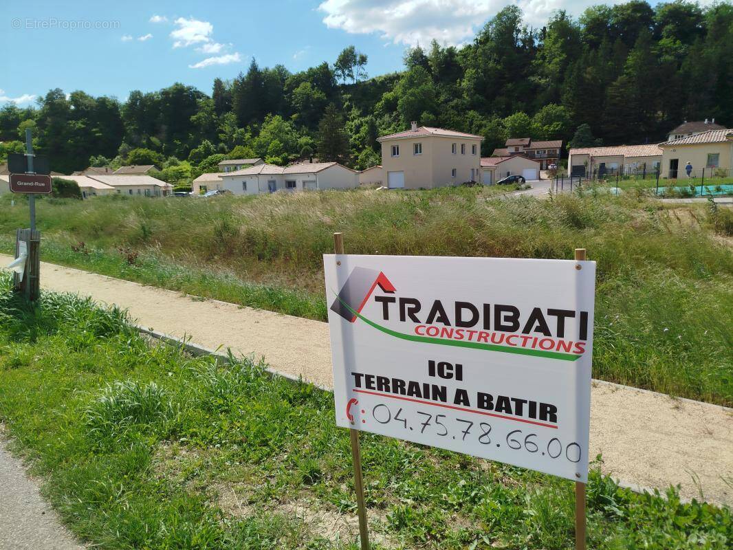 Terrain à ROMANS-SUR-ISERE