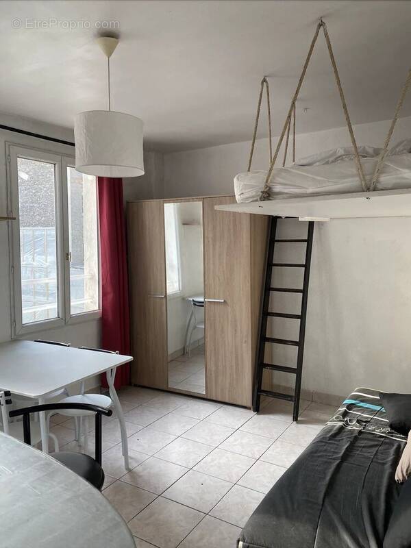 Appartement à PARIS-20E