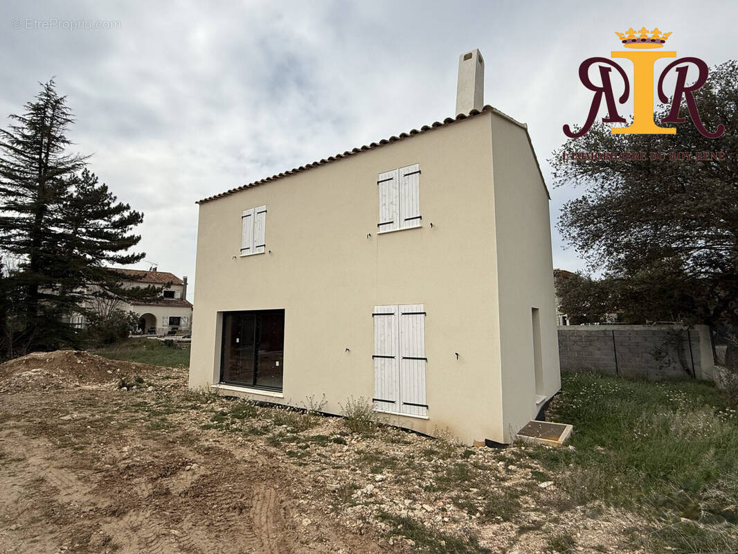 Maison à LA BASTIDE-DES-JOURDANS