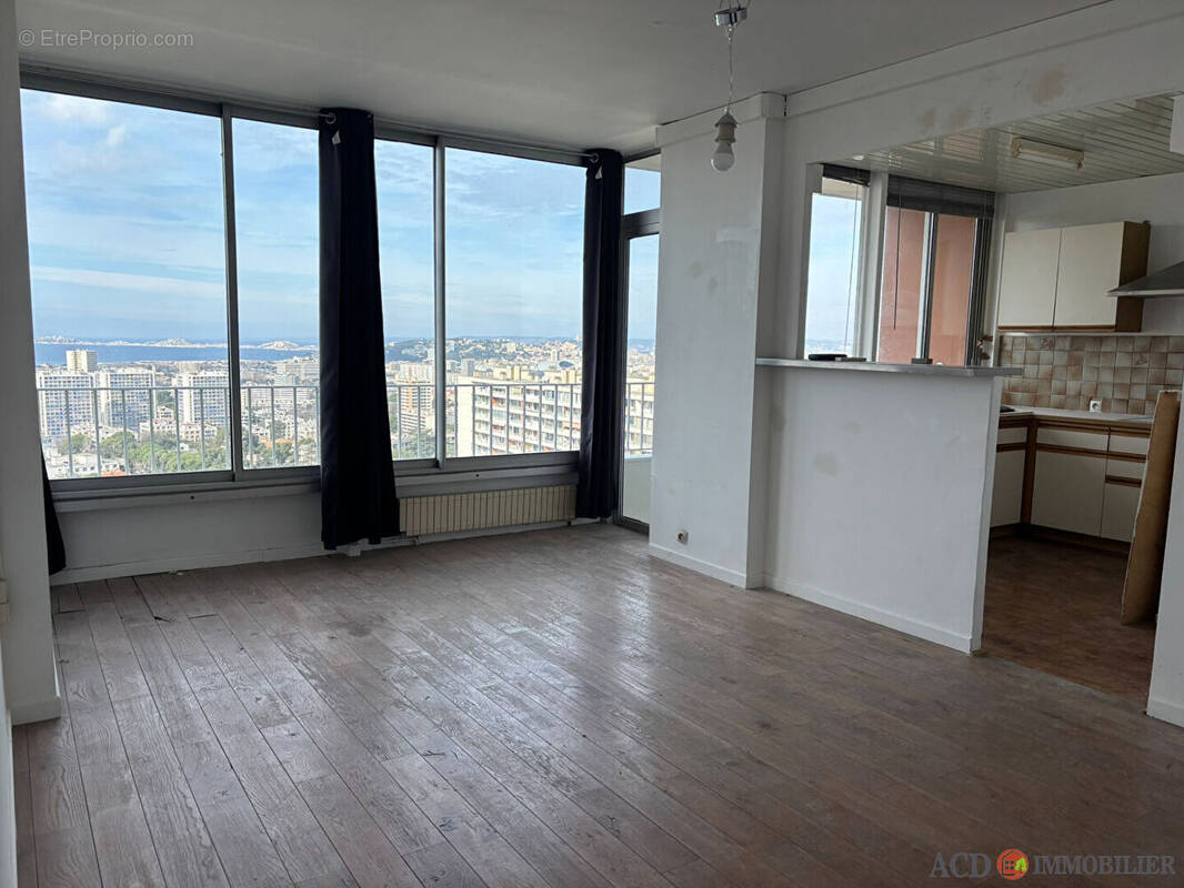 Appartement à MARSEILLE-9E