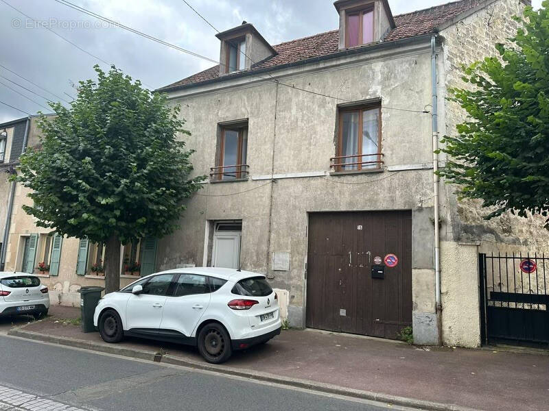 Appartement à PRESLES