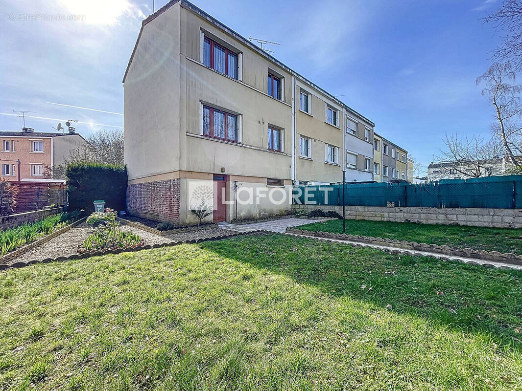 Maison à LA QUEUE-EN-BRIE