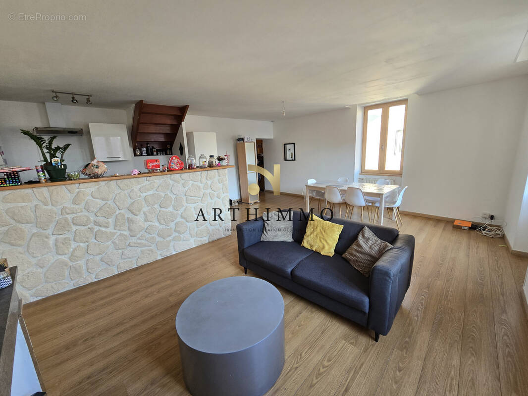 Appartement à ROMANS-SUR-ISERE