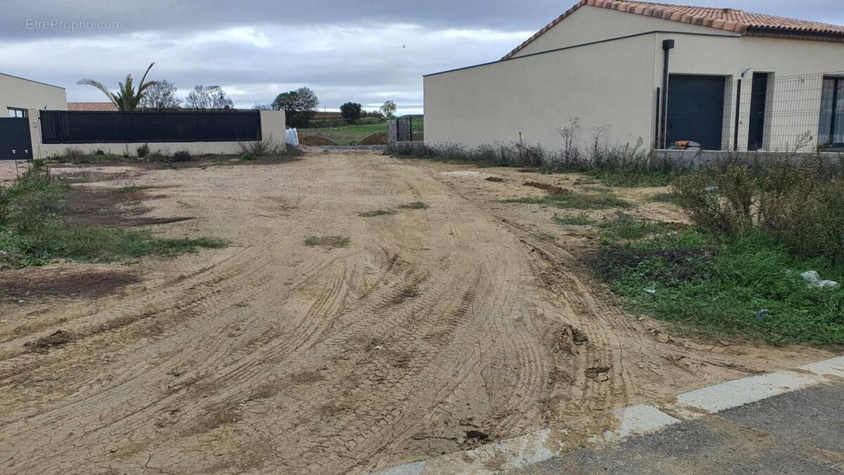 Terrain à CAZOULS-LES-BEZIERS