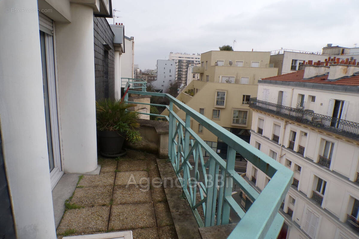 Appartement à PARIS-14E