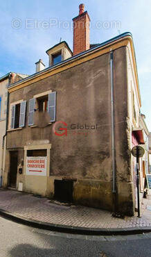 Appartement à SAINT-POURCAIN-SUR-SIOULE