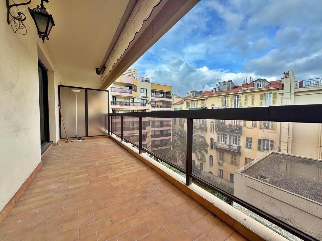   - Appartement à NICE