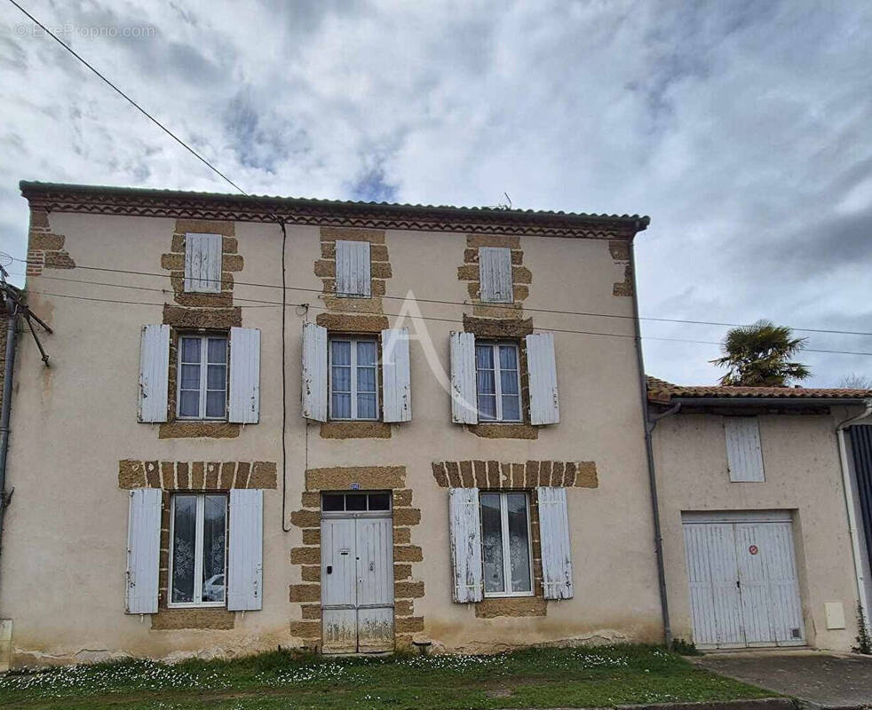 Maison à VILLENEUVE-DE-MARSAN