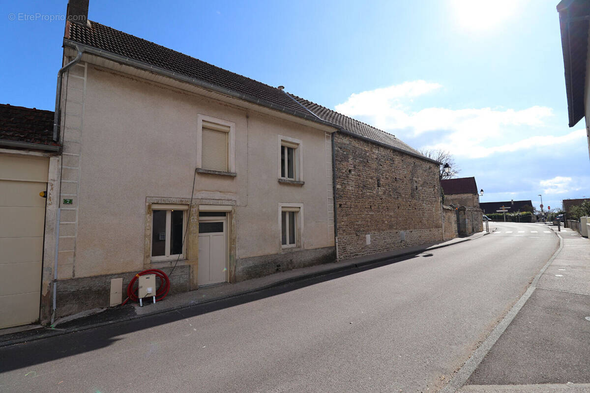 Maison à ASNIERES-LES-DIJON