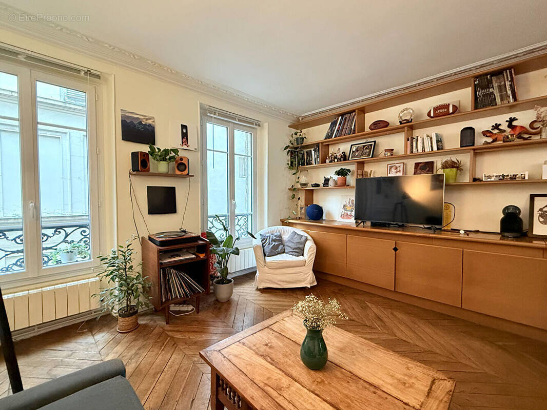 Appartement à PARIS-17E