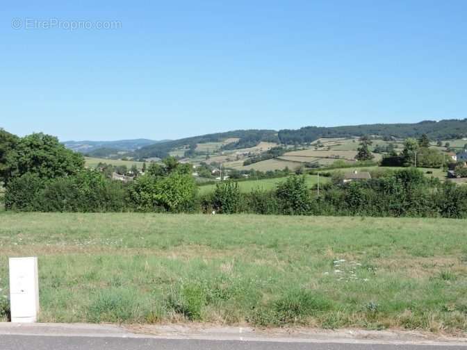 Terrain à MATOUR