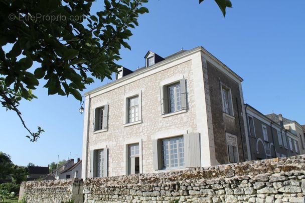 Maison à LESIGNY