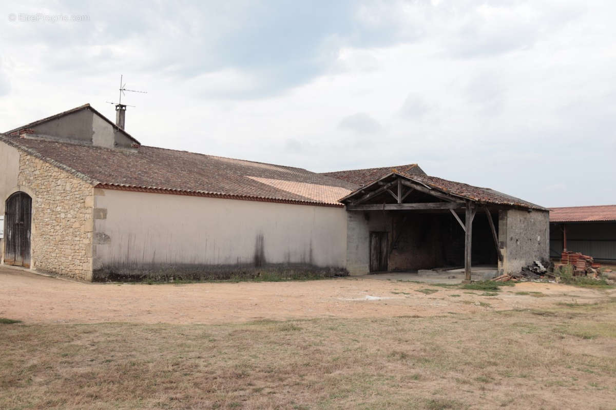 Maison à CAPLONG