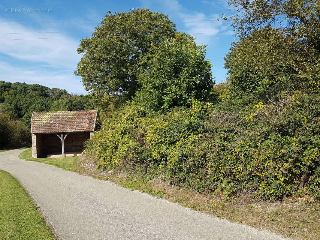 Terrain à ANNAY-LA-COTE