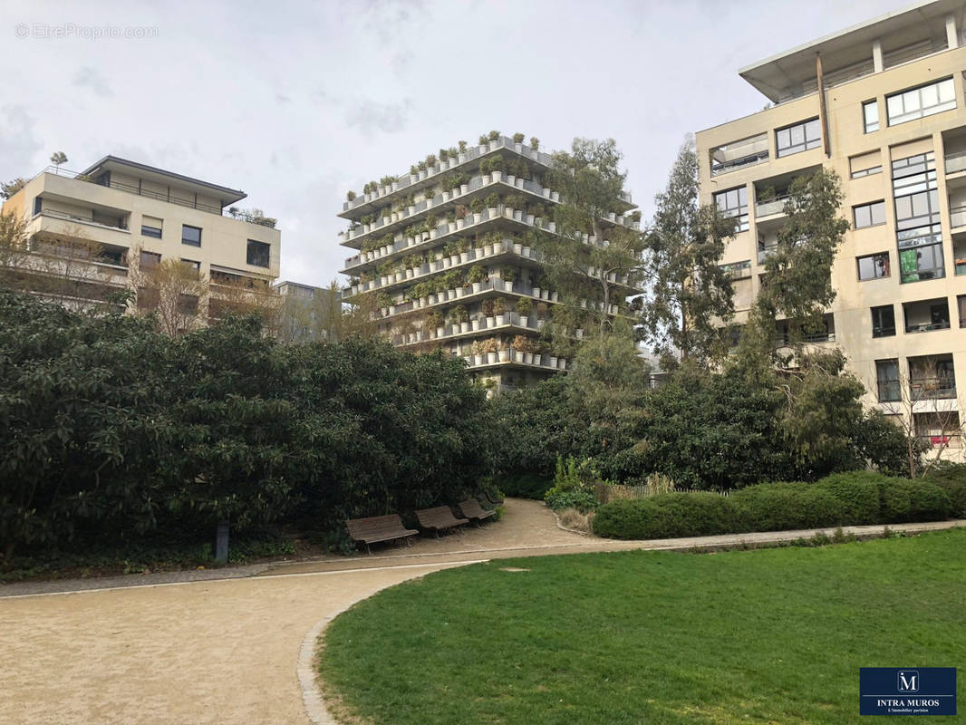 Appartement à PARIS-17E