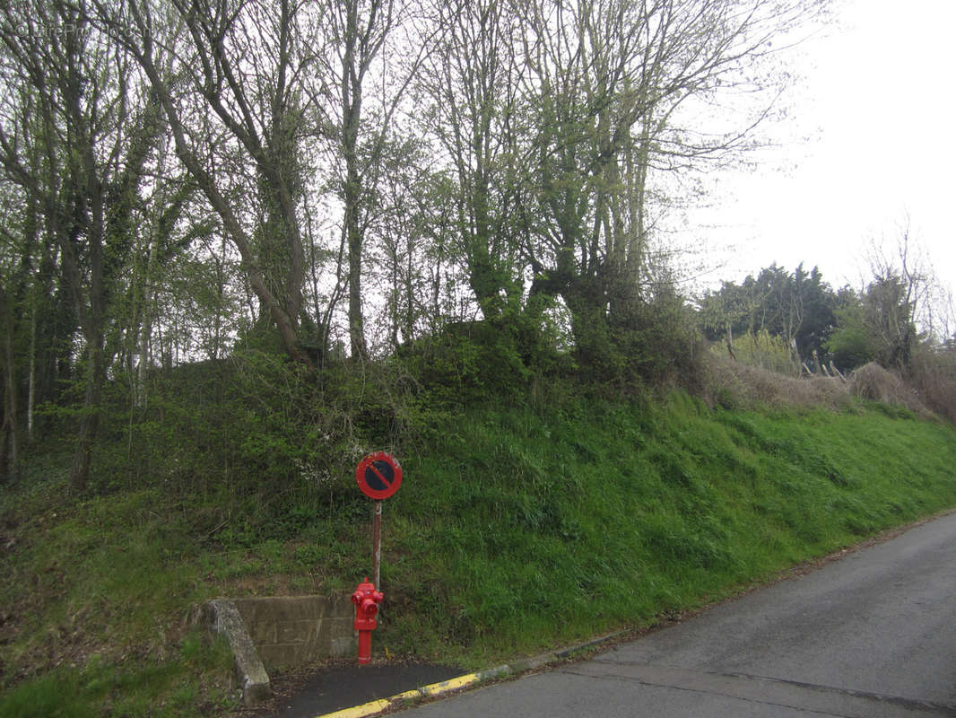 Terrain à LE CATEAU-CAMBRESIS